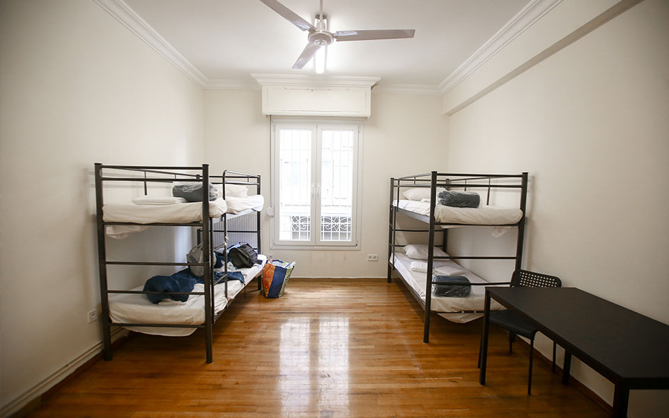 ο-δήμος-αθηναίων-ανοίγει-θερμαινόμεν-561664423