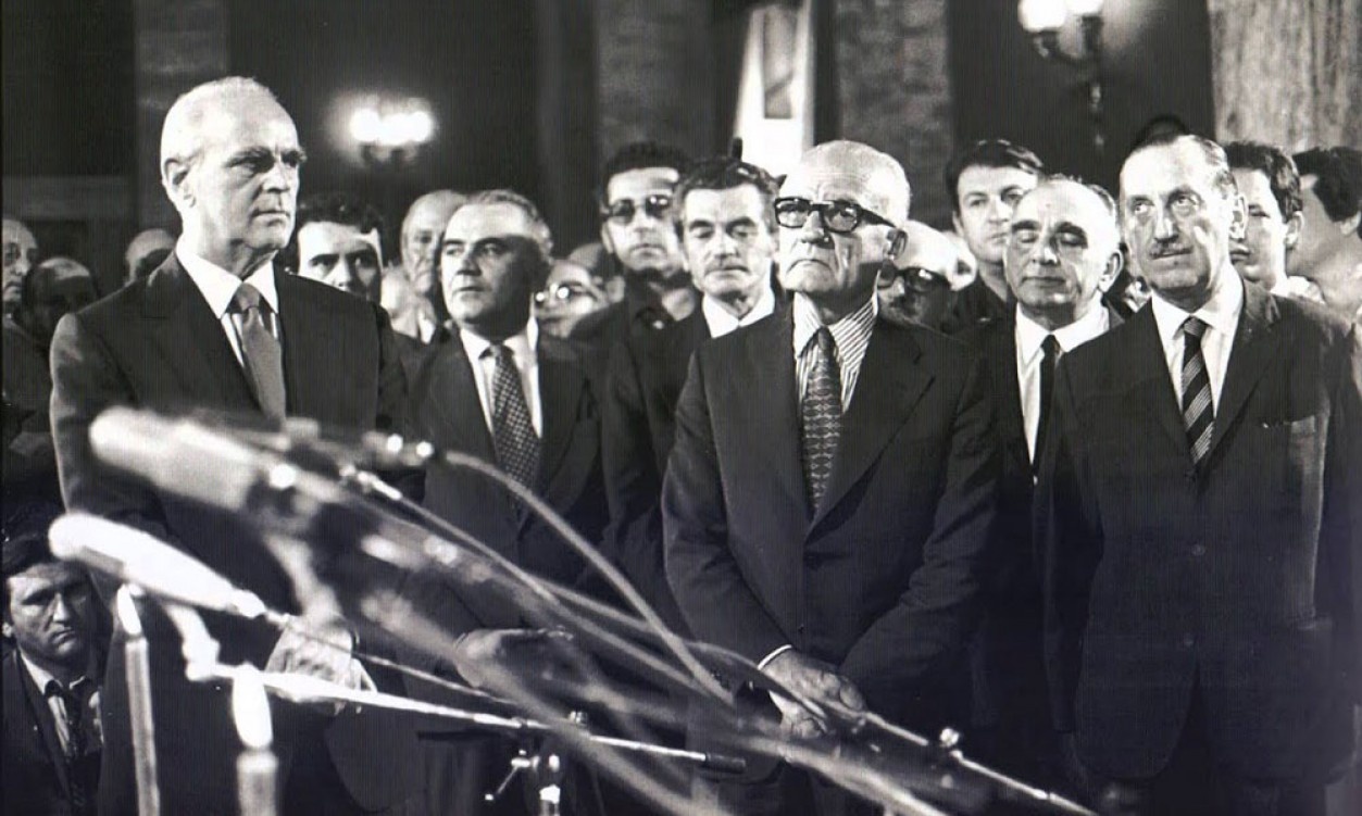 το-κομβικό-και-διττό-έτος-1974-561684643