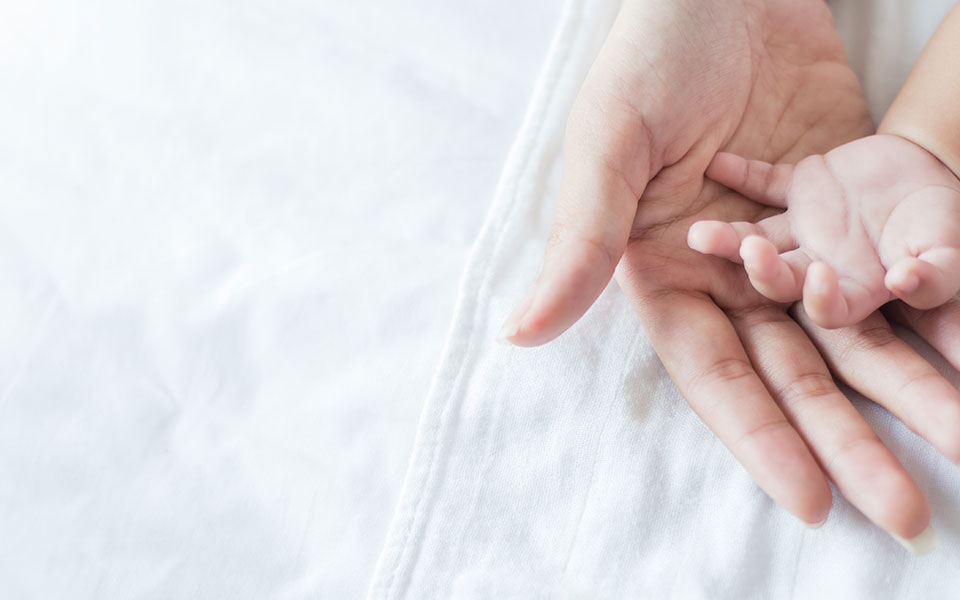 γυναίκα-με-covid-γέννησε-κοριτσάκι-στο-νοσ-561661861