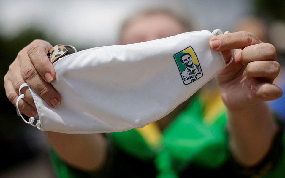 βραζιλία-ξεπέρασαν-τους-620-000-οι-θάνατοι-λ-561663637