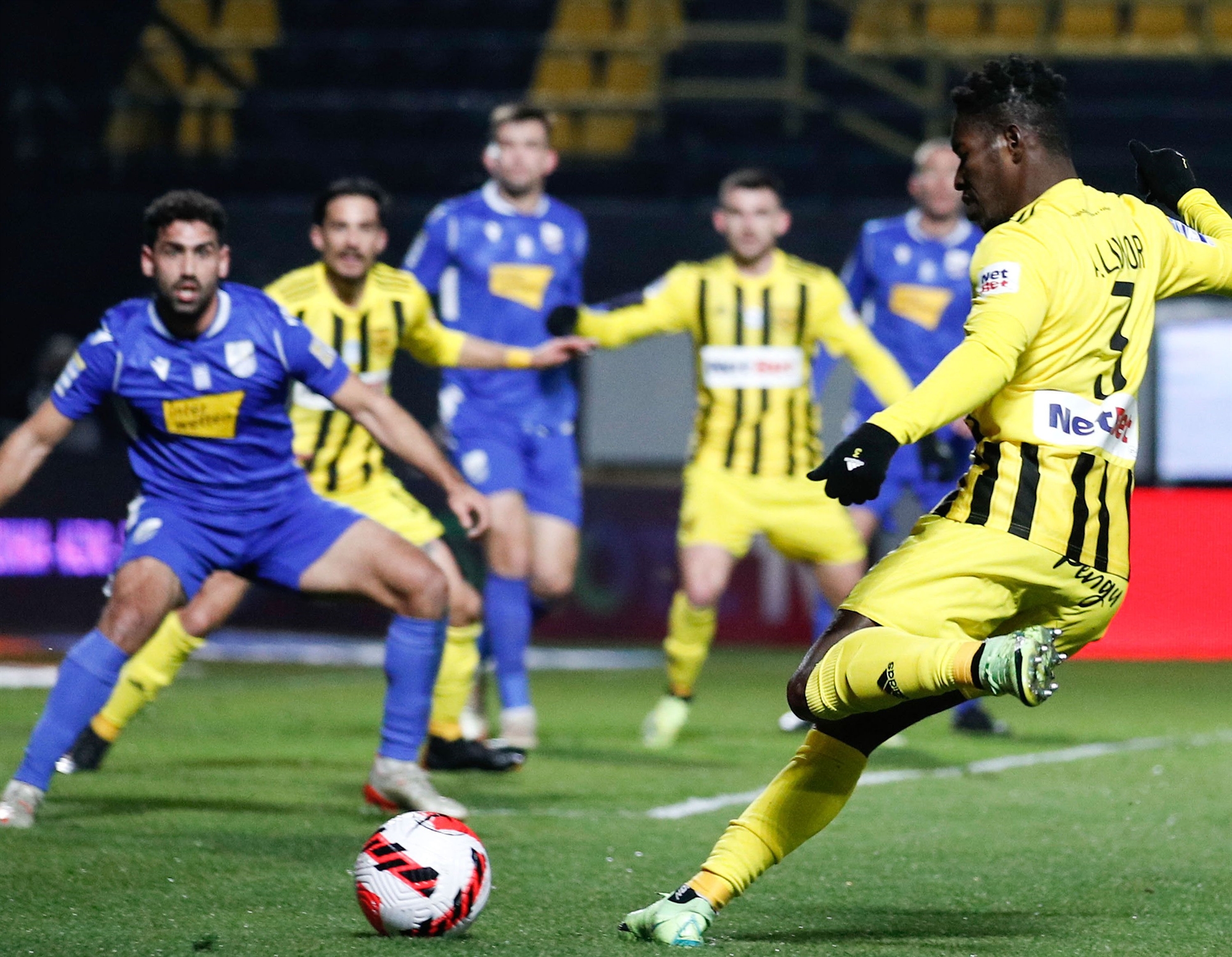 αγώνες-σε-πολλά-μέτωπα-561681691