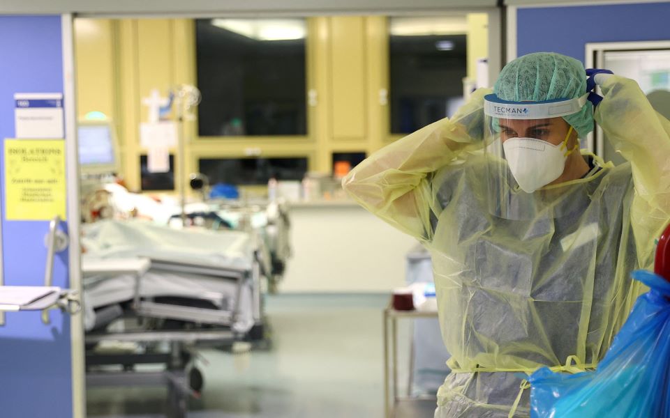 κορωνοϊός-17-633-κρούσματα-61-θάνατοι-626-διασω-561653515