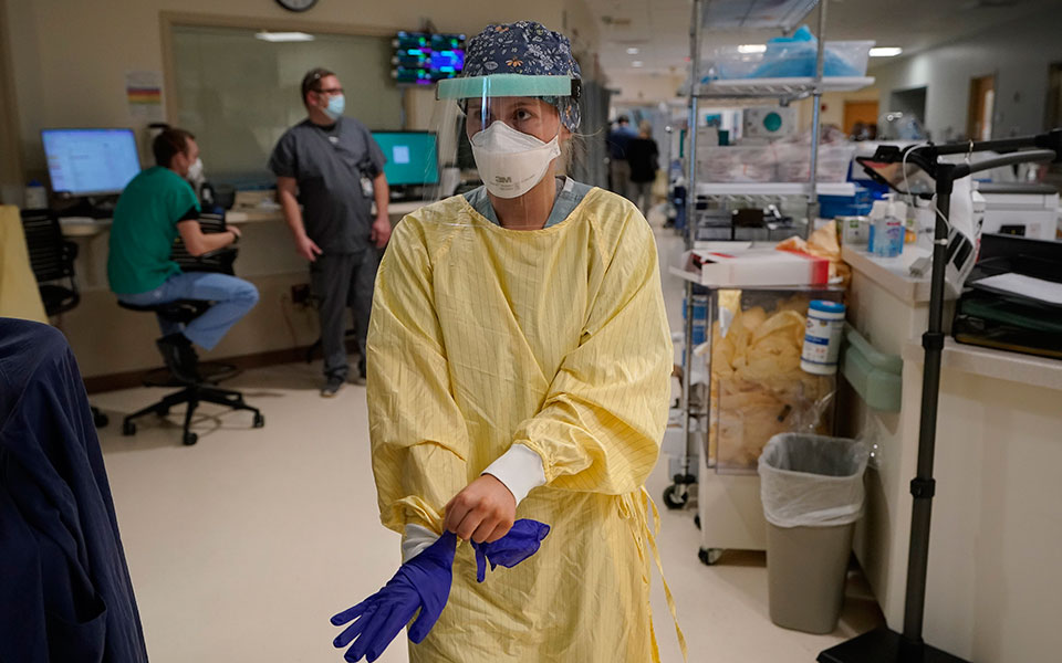 κορωνοϊός-37-676-νέα-κρούσματα-65-θάνατοι-634-δ-561661339