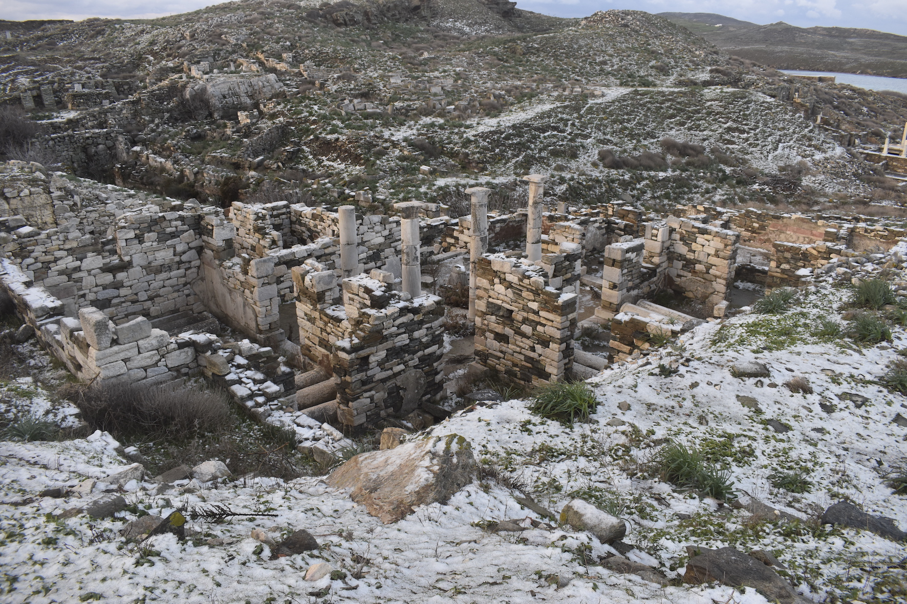 καρτ-ποστάλ-στα-αθηναϊκά-από-τους-αρ-561684400