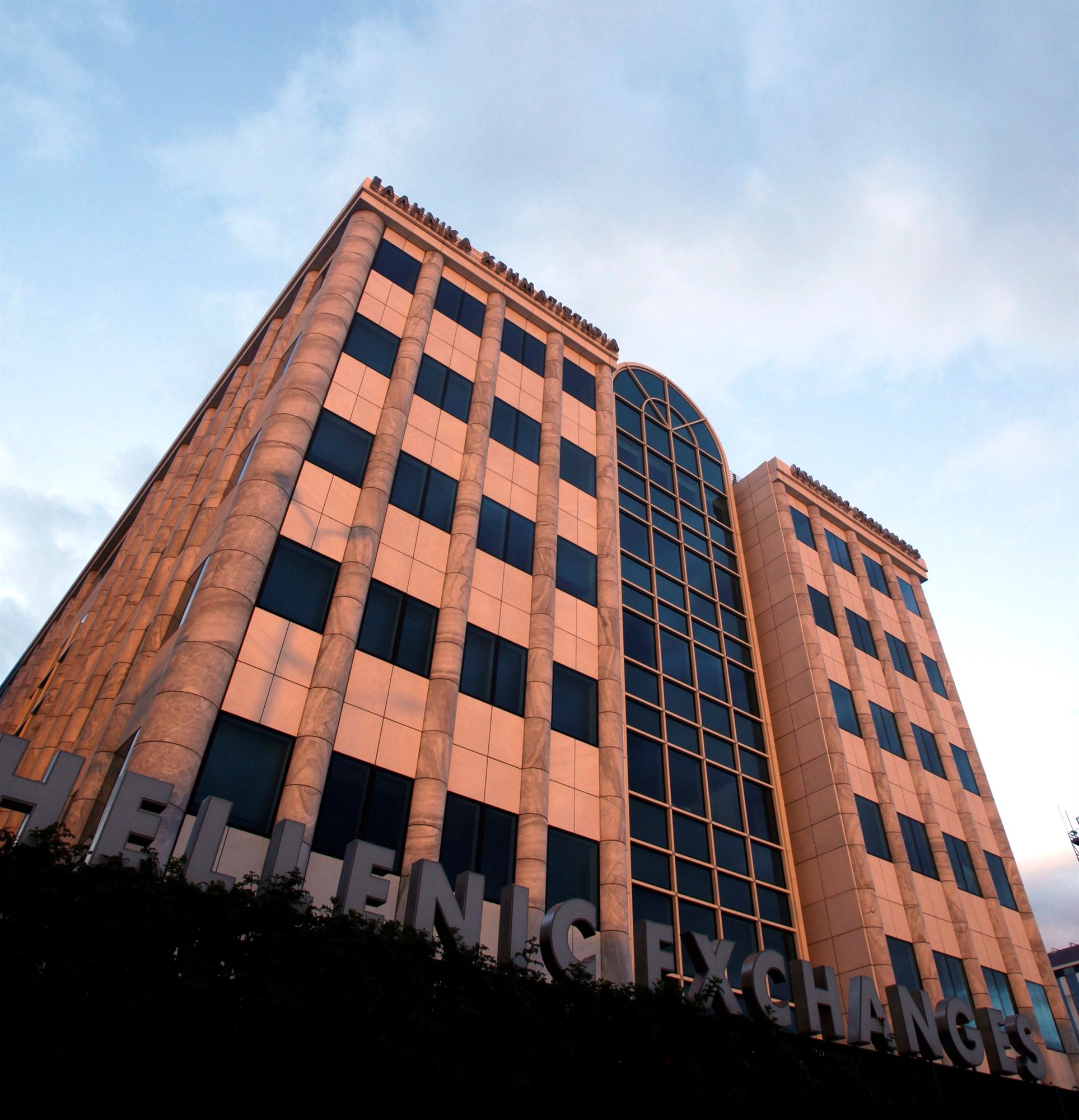 χρηματιστήριο-άνοδος-062-με-πολύ-χαμηλό-561655174