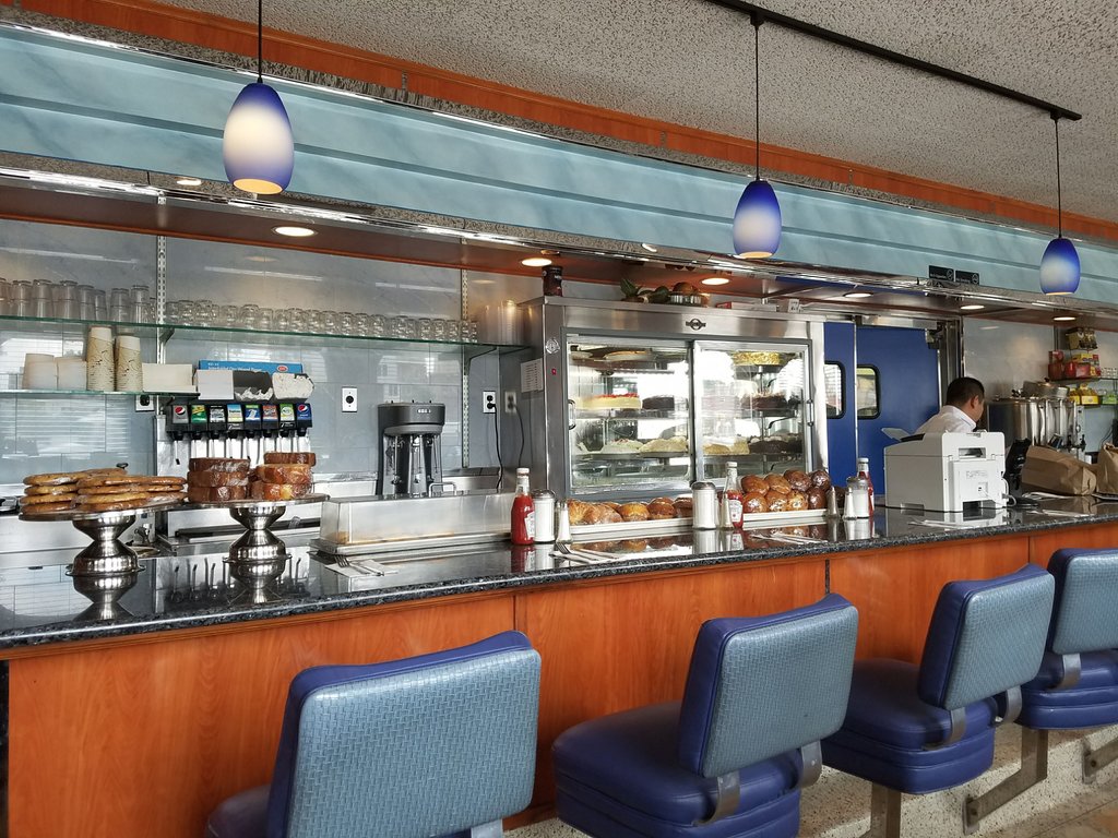 Νοσταλγικός αποχαιρετισμός στο περίφημο Neptune Diner της Αστόριας-1