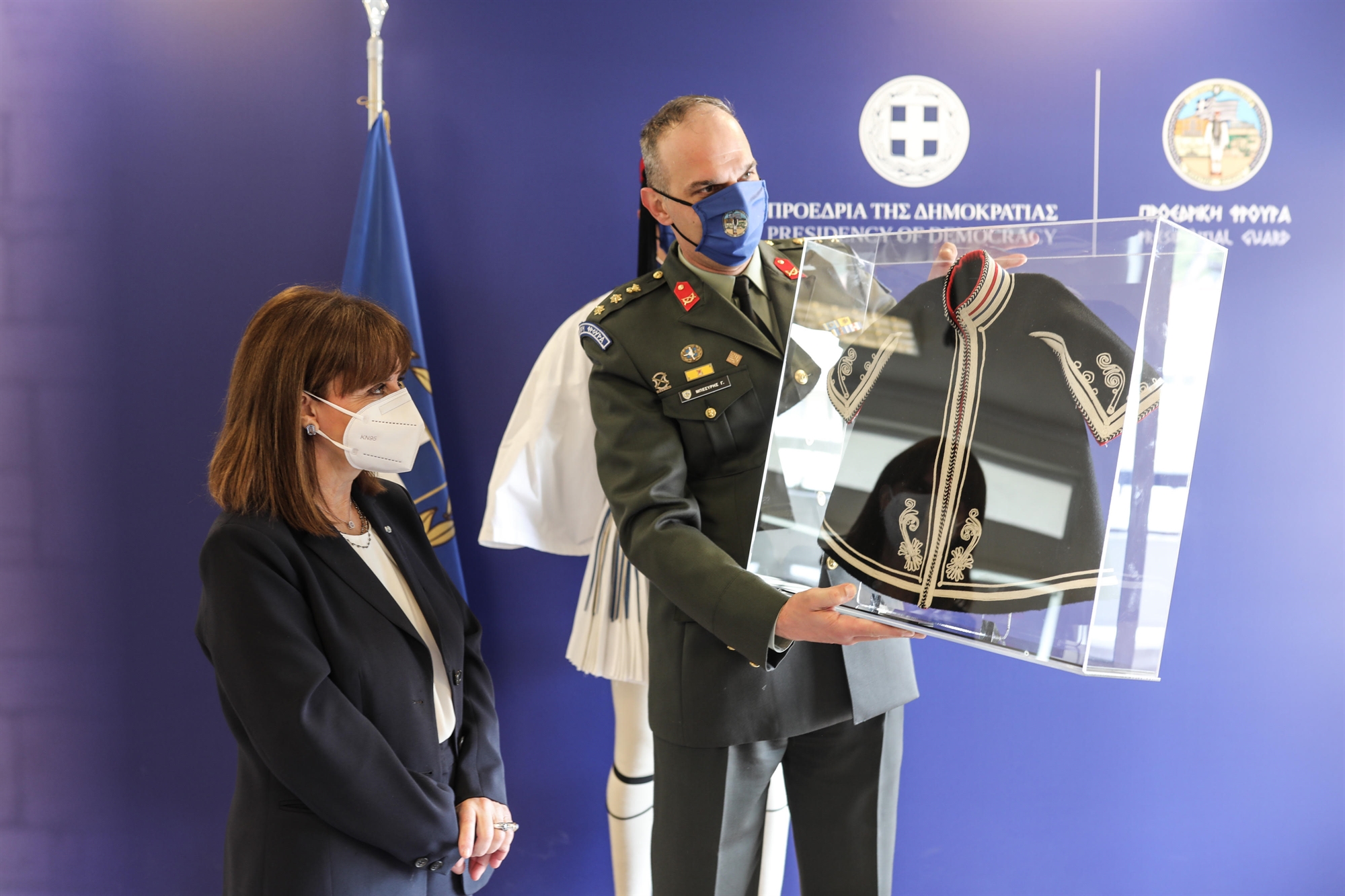 Πίτα Προεδρικής Φρουράς: το φλουρί έπεσε στους υπομονετικούς τσαρουχοποιούς-1