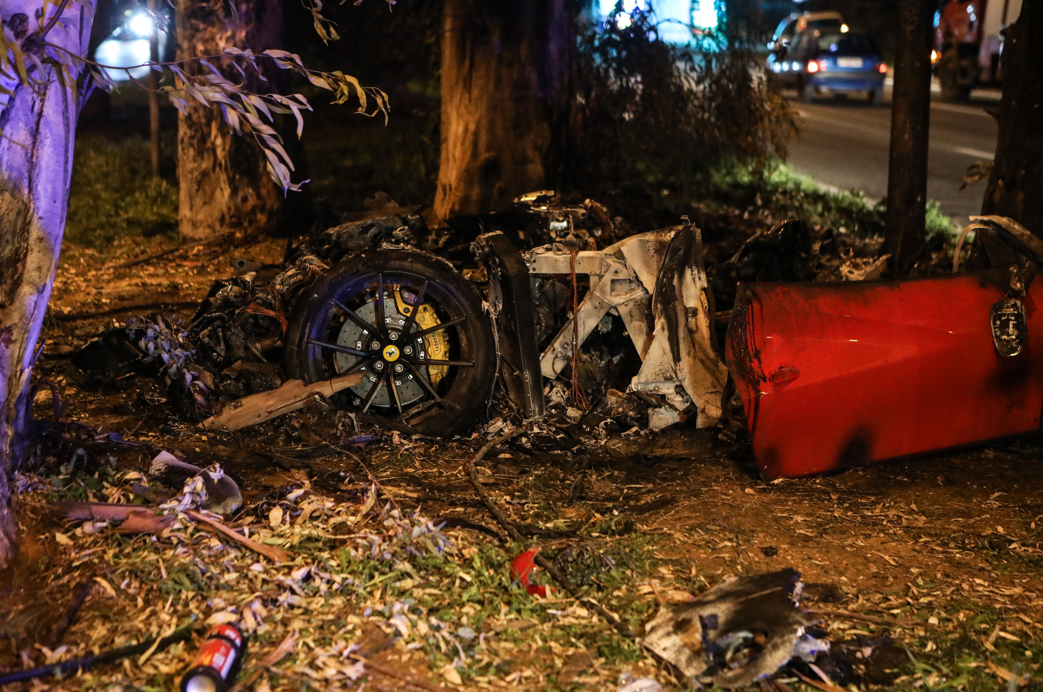 Τραγωδία στη Βούλα: Εντοπίστηκαν αποτυπώματα των ελαστικών – Στο μικροσκόπιο το τιμόνι της Ferrari-1
