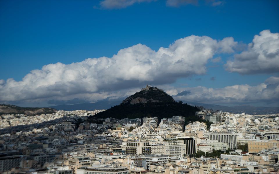 καιρός-νεφώσεις-και-τοπικές-βροχές-561654247