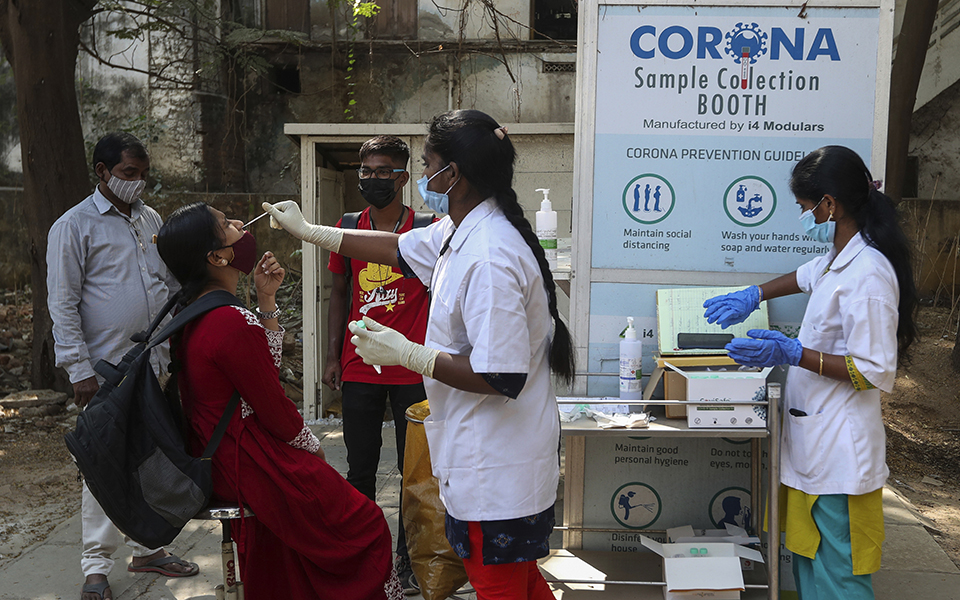 κορωνοϊός-η-ινδία-προετοιμάζεται-για-561658702