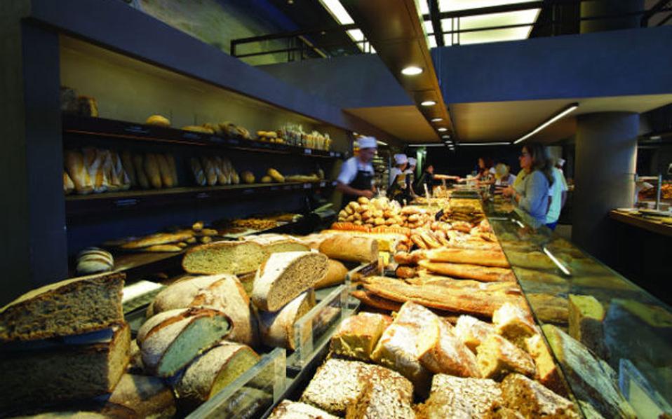 υστερα-από-23-χρόνια-η-καραμολέγκος-απ-561663946