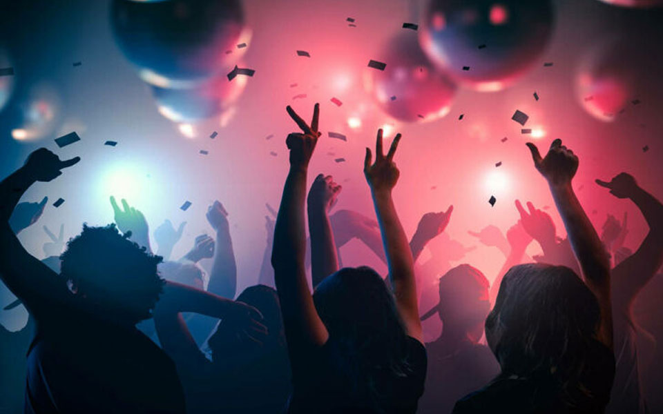 βαρύ-πρόστιμο-στον-διοργανωτή-του-κορ-561676714