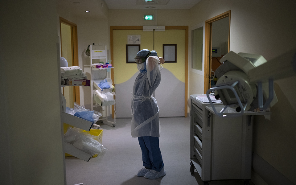 κορωνοϊός-30-010-κρούσματα-59-θάνατοι-620-διασω-561653293