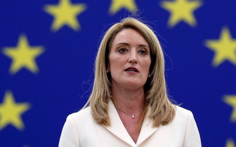 ρομπέρτα-μετσόλα-θα-κάνω-ότι-μπορώ-για-561694738