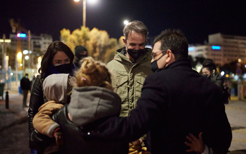 κυριάκος-μητσοτάκης-επίσκεψη-σε-αστέ-561683047