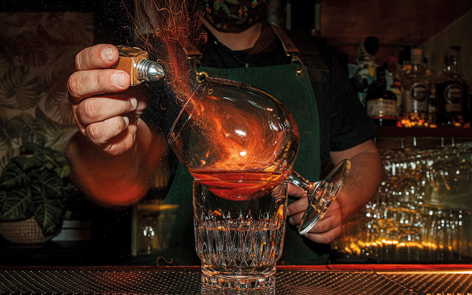 Πού βγαίνουμε μετά το θέατρο;-7