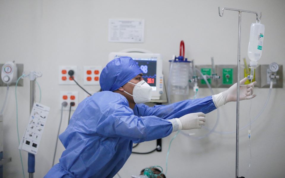 κορωνοϊός-πάνω-από-300-εκατ-κρούσματα-πα-561658624