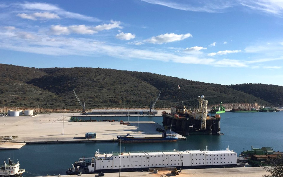 μία-σημαντική-συμφωνία-για-το-ακίνητο-561661999