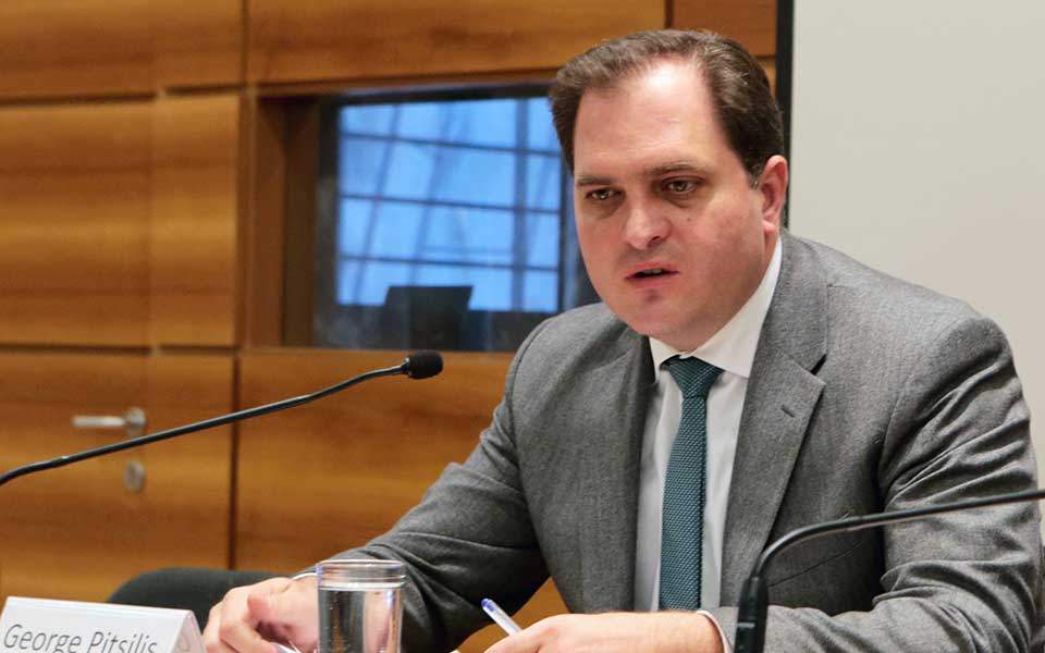 γ-πιτσιλής-παρεμβάσεις-για-τον-περιορ-561694663