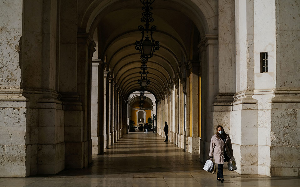 πορτογαλία-υψηλό-10μήνου-στον-αριθμό-ασ-561672643