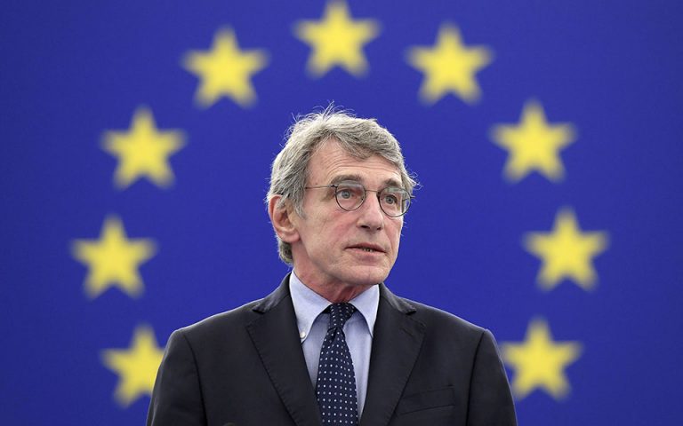 σε-λαϊκό-προσκύνημα-την-πέμπτη-η-σορός-561664339