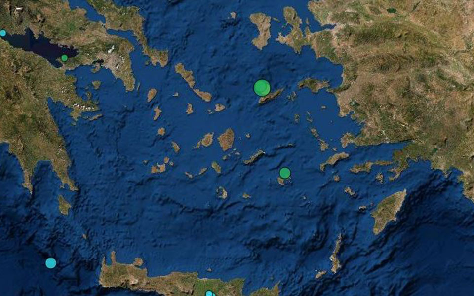σεισμός-δόνηση-44-βαθμών-της-κλίμακας-ρ-561667195