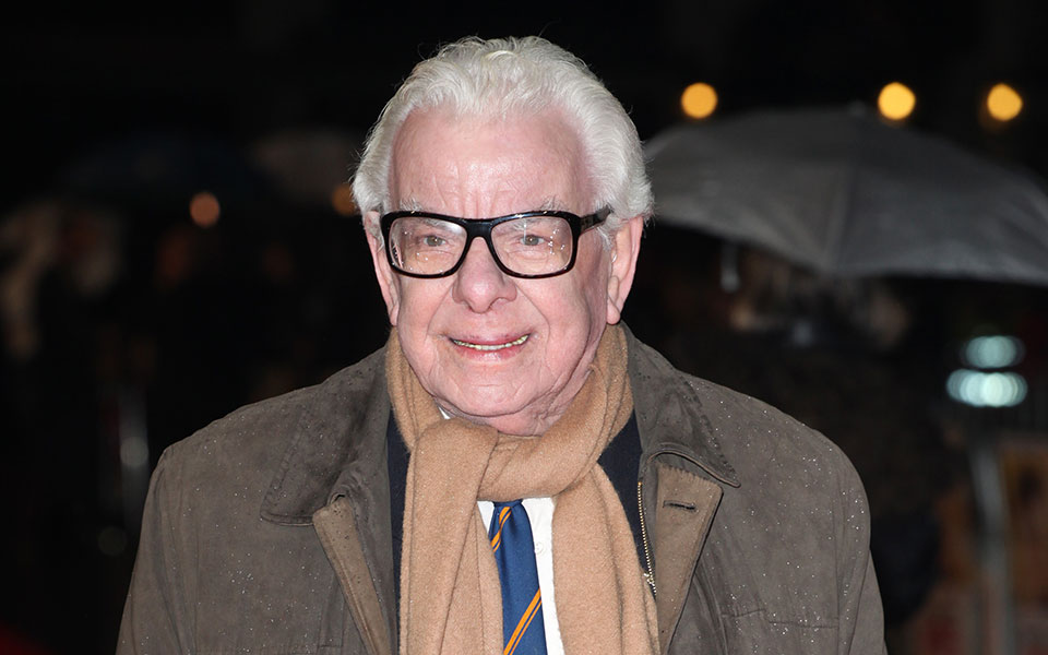 πέθανε-ο-κωμικός-και-συγγραφέας-μπάρι-561689605