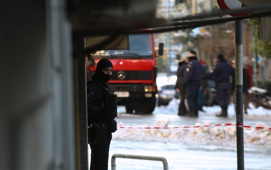 Έκρηξη στη Συγγρού: Διαρροή αερίου «βλέπει» η Πυροσβεστική, ένας 78χρονος τραυματίας-7