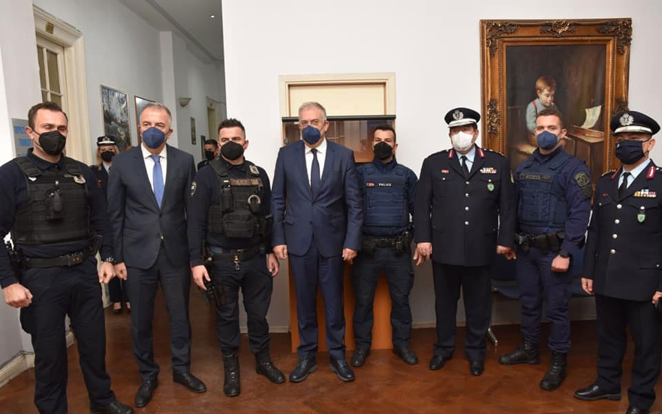 θεοδωρικάκος-180-υποθέσεις-ενδοοικογεν-561675067