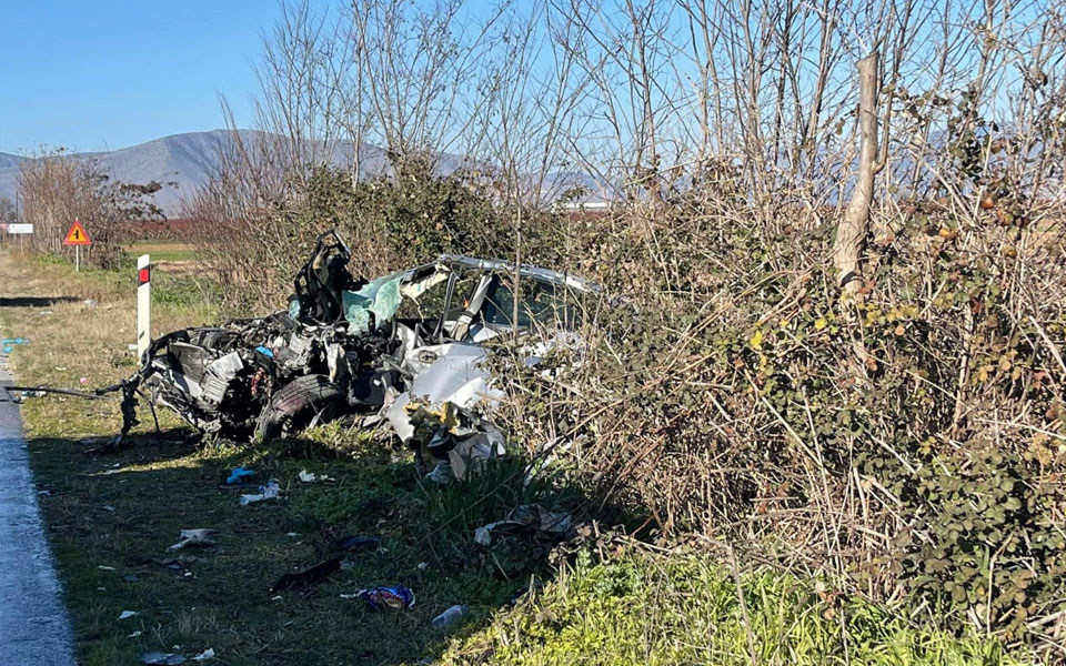 τροχαίο-δυστύχημα-με-έναν-νεκρό-στον-δ-561676312