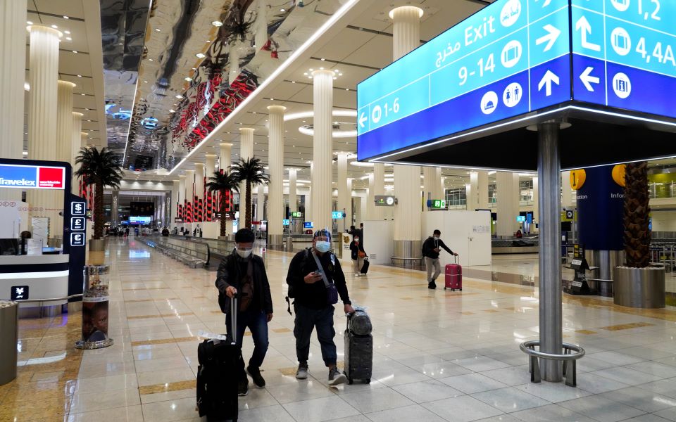 κορωνοϊός-ηαε-οι-ανεμβολίαστοι-δεν-θ-561653272