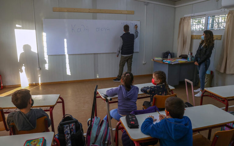 πώς-θα-ανοίξουν-τα-σχολεία-τη-δευτέρα-561657496