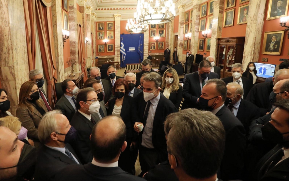 πρόταση-μομφής-στη-βουλή-ο-πρωθυπουργ-561691870