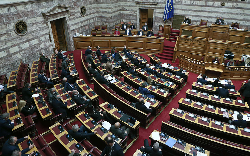 βουλή-σε-κλίμα-πόλωσης-η-συζήτηση-για-τ-561691786
