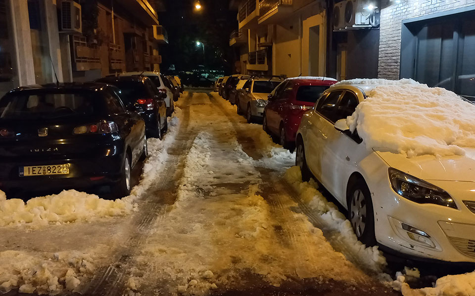 «Η κατάσταση είναι ακόμα δύσκολη»: Μαρτυρίες κατοίκων από 5 δήμους-14