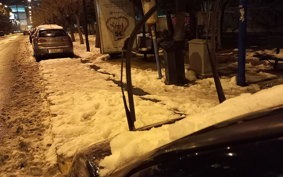 «Η κατάσταση είναι ακόμα δύσκολη»: Μαρτυρίες κατοίκων από 5 δήμους-15