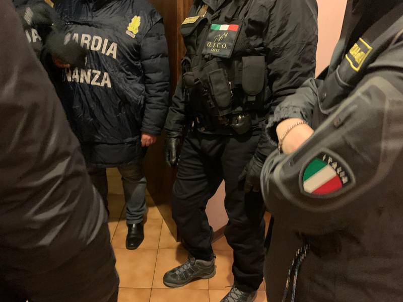 Εξαρθρώθηκε διεθνές δίκτυο διακίνησης μεταναστών με yachts – 29 συλλήψεις σε Ελλάδα, Ιταλία και Αλβανία (εικόνες)-1