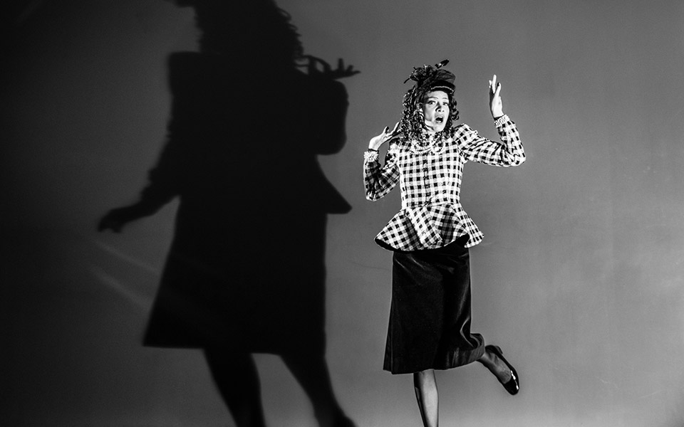 πονηρό-πνεύμα-του-νόελ-κάουαρντ-στη-561710830