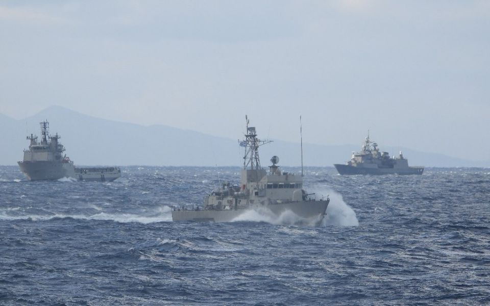 πολεμικό-ναυτικό-εντυπωσιακές-εικόν-561712936