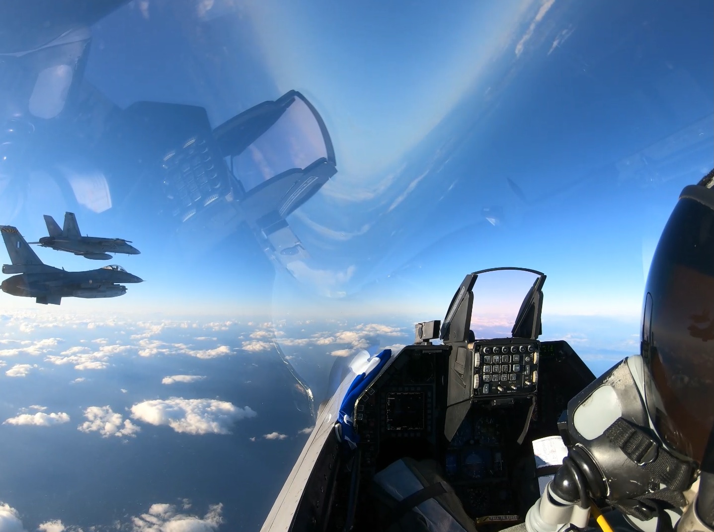 «Neptune Strike – 22»: Εντυπωσιακές εικόνες από την αεροναυτική άσκηση του ΝΑΤΟ-2