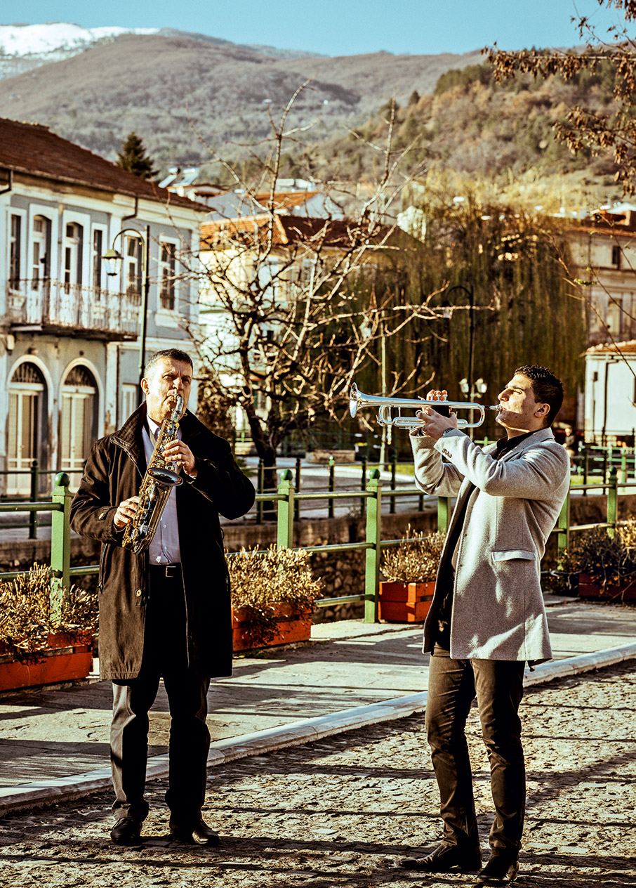 Φλώρινα: Ταξιδεύουμε με τρένο στην πιο γοητευτική πόλη του χειμώνα-1