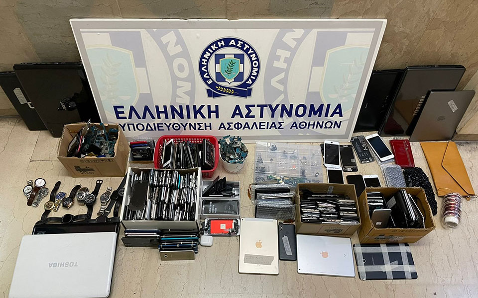 αττική-εξαρθρώθηκε-σπείρα-πορτοφολά-561715465