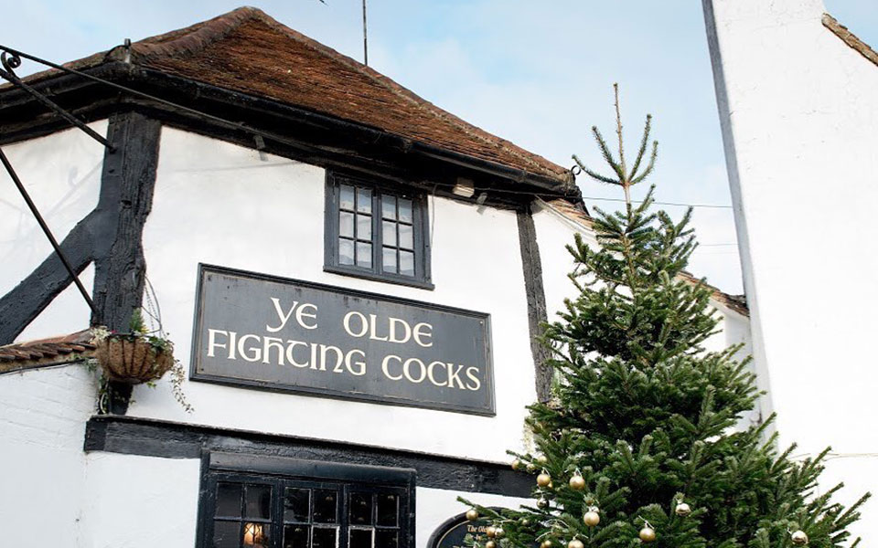 βρετανία-η-πανδημία-έβαλε-λουκέτο-σε-π-561720103