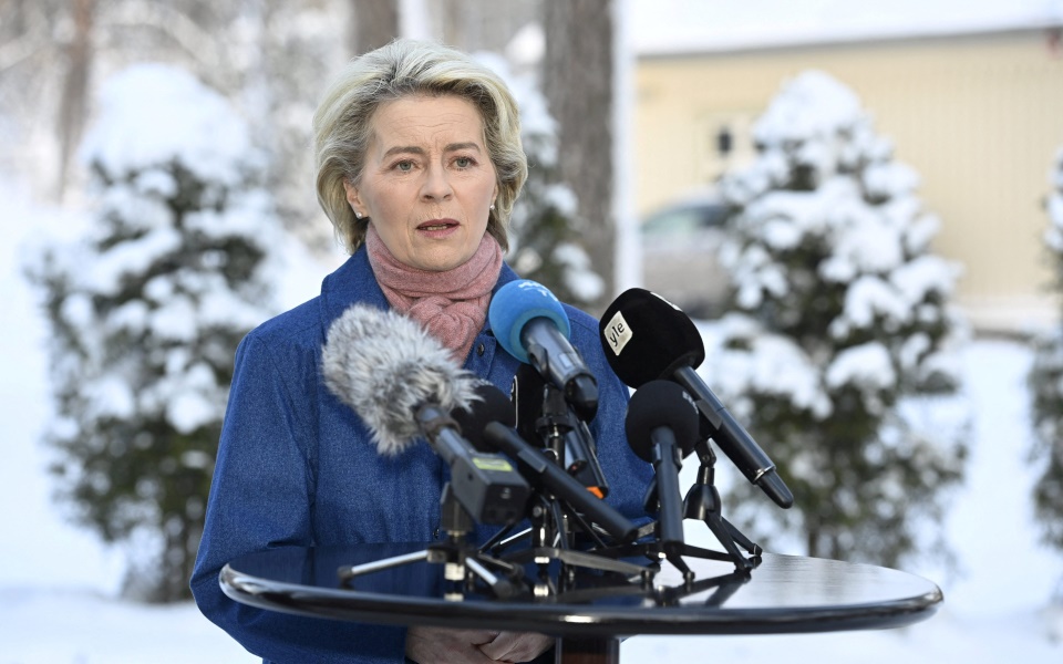 φον-ντερ-λάιεν-σκληρό-πακέτο-κυρώσε-561702601