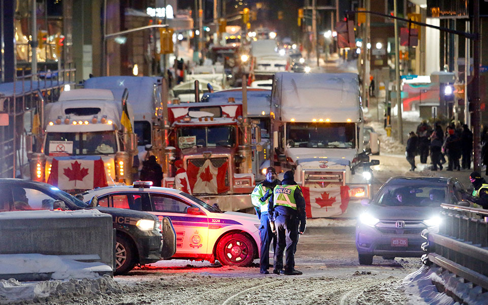καναδάς-παραλύει-την-οττάβα-η-πρωτοφα-561706594