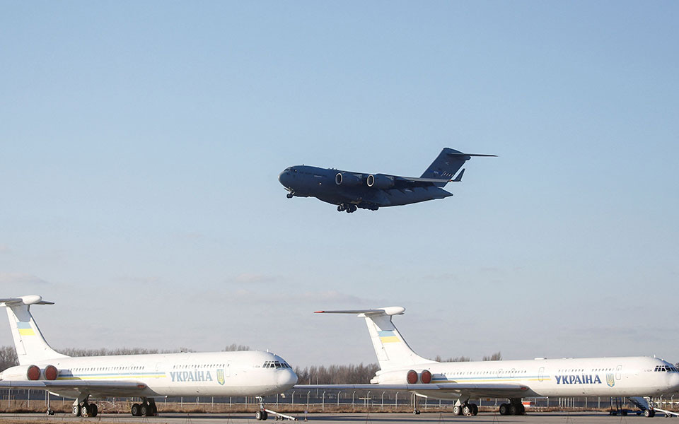 μαζική-φυγή-ουκρανών-ολιγαρχών-με-ιδι-561719488