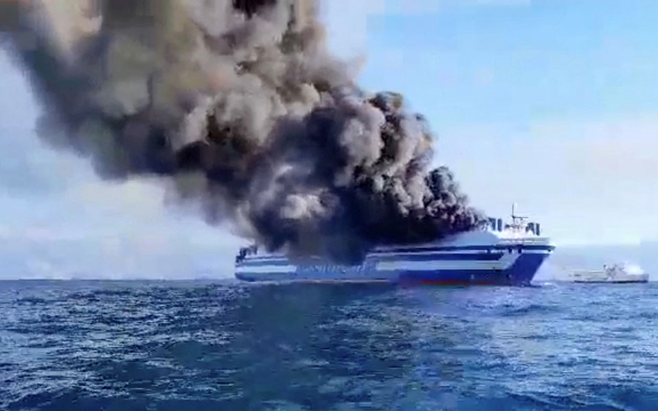 φωτιά-στο-πλοίο-euroferry-olympia-η-ανακοίνωση-της-πλ-561725608