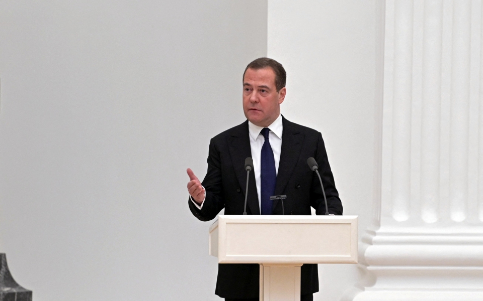 μεντβέντεφ-οι-ευρωπαίοι-θα-πληρώνουν-2-561731467