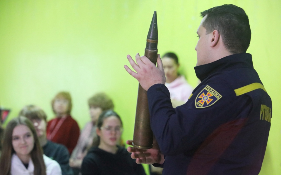 ουκρανία-ασκήσεις-με-αλεξίσφαιρα-γιλ-561731707