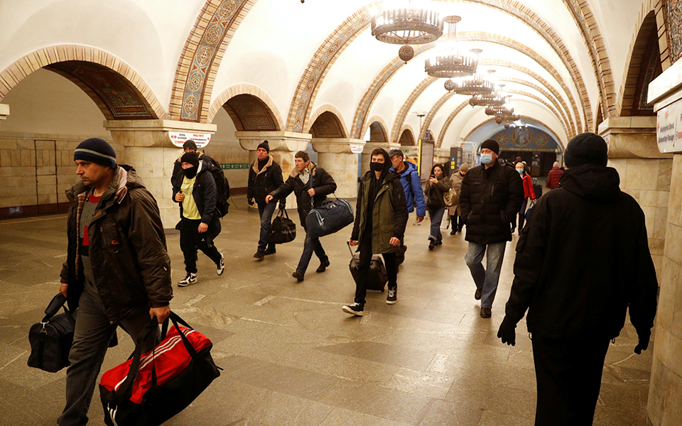 Η πρώτη ημέρα του πολέμου μέσα από 25 φωτογραφίες-2